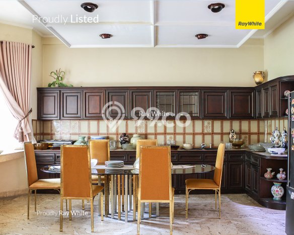 Hunian Eksklusif Dijual LT 2337m2 di Pesanggrahan, Jakarta Selatan Hunian Eksklusif Dijual LT 2337m2 di Pesanggrahan, Jakarta Selatan