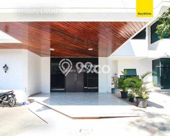 Rumah Luxury Modern Tanpa Renovasi di Permata Hijau Jakarta Selatan Rumah Luxury Modern Tanpa Renovasi di Permata Hijau Jakarta Selatan