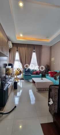 Rumah Elit LB 350m2 Siap Pakai Desain Elegan di Bintaro, Tangerang Selatan Rumah Elit LB 350m2 Siap Pakai Desain Elegan di Bintaro, Tangerang Selatan