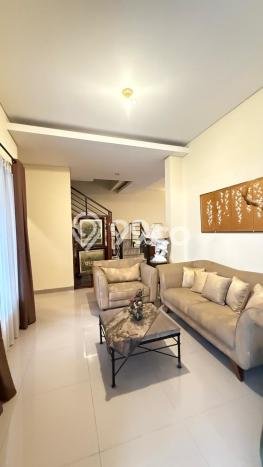 Siap Huni Rumah Mewah 3 Kamar di Pesanggrahan Dekat ke Mana Saja Siap Huni Rumah Mewah 3 Kamar di Pesanggrahan Dekat ke Mana Saja