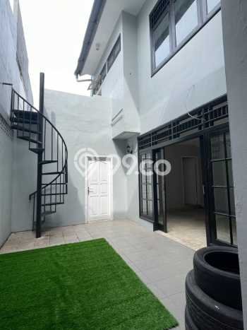Dijual Rumah Luas Elegan Dengan View Eksklusif di Bintaro, Tangerang Selatan Dijual Rumah Luas Elegan Dengan View Eksklusif di Bintaro, Tangerang Selatan
