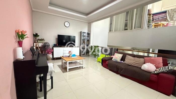 Hunian Mewah LB 187m2 Siap Pakai Desain Elegan di Bintaro, Tangerang Selatan Hunian Mewah LB 187m2 Siap Pakai Desain Elegan di Bintaro, Tangerang Selatan