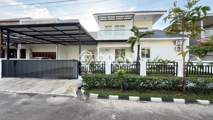 Disewakan Cepat Rumah Kondisi Bagus di Area Bintaro, Tangerang Selatan Disewakan Cepat Rumah Kondisi Bagus di Area Bintaro, Tangerang Selatan