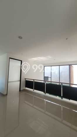 Ready to Use! Luxury House LT 180m2 Desain Modern di Bintaro Ready to Use! Luxury House LT 180m2 Desain Modern di Bintaro