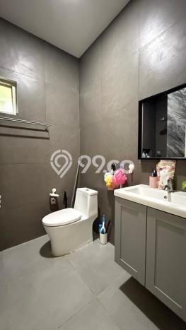 Hunian Mewah LB 187m2 Siap Pakai Desain Elegan di Bintaro, Tangerang Selatan Hunian Mewah LB 187m2 Siap Pakai Desain Elegan di Bintaro, Tangerang Selatan
