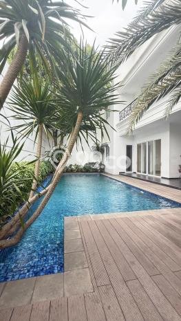 Rumah Luxury Modern Siap Huni di Pondok Indah Jakarta Selatan Rumah Luxury Modern Siap Huni di Pondok Indah Jakarta Selatan