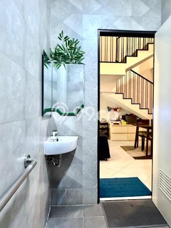 Rumah Modern Minimalis 4 Kamar Bisa Langsung Pindah di Serpong Utara Rumah Modern Minimalis 4 Kamar Bisa Langsung Pindah di Serpong Utara