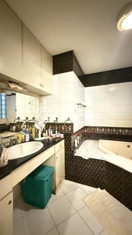 For Sale! Luxury House LT 400m2 Desain Elegan di Bintaro For Sale! Luxury House LT 400m2 Desain Elegan di Bintaro