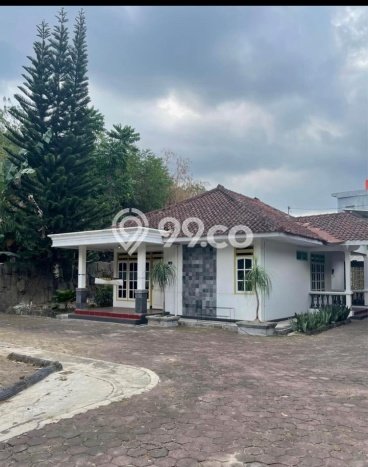 Ready to Use! Premium House LT 798m2 Desain Elegan di Maguwoharjo Ready to Use! Premium House LT 798m2 Desain Elegan di Maguwoharjo