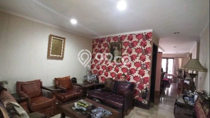 Hunian Elit LB 250m2 Siap Pakai Desain Elegan di Pondok Labu, Jakarta Selatan Hunian Elit LB 250m2 Siap Pakai Desain Elegan di Pondok Labu, Jakarta Selatan