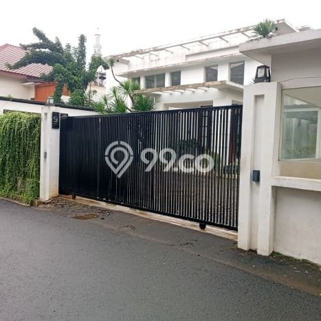 Rumah Luxury Modern Tanpa Renovasi di Ciganjur Jakarta Selatan Rumah Luxury Modern Tanpa Renovasi di Ciganjur Jakarta Selatan