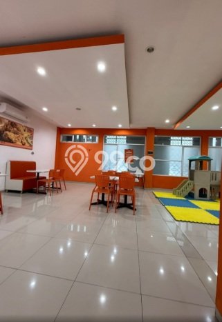 Ruko Dijual di Jakarta Selatan LT 135m2 & LB 200m2 Lokasi Terbaik! Ruko Dijual di Jakarta Selatan LT 135m2 & LB 200m2 Lokasi Terbaik!