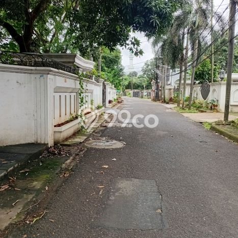 Siap Huni Hunian Elit 5 Kamar di Cilandak Dekat ke Mana Pun Siap Huni Hunian Elit 5 Kamar di Cilandak Dekat ke Mana Pun