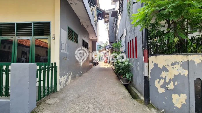 Komersial Bagus Dijual LB 220m2 Lokasi Strategis Bekasi Area Cocok untuk Bisnis Komersial Bagus Dijual LB 220m2 Lokasi Strategis Bekasi Area Cocok untuk Bisnis
