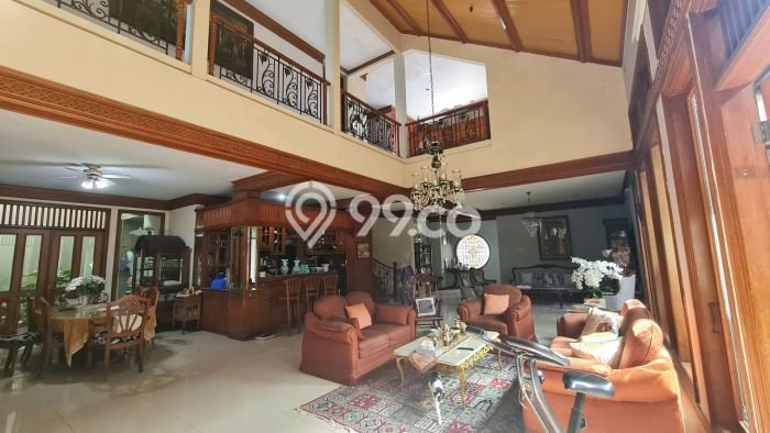 Siap Huni Hunian Elit 7 Kamar di Pancoran Dekat ke Mana Saja Siap Huni Hunian Elit 7 Kamar di Pancoran Dekat ke Mana Saja