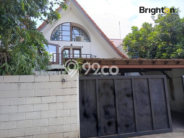 Hunian Mewah Siap Huni LT 329m2 di Mampang Prapatan, Jakarta Selatan Hunian Mewah Siap Huni LT 329m2 di Mampang Prapatan, Jakarta Selatan
