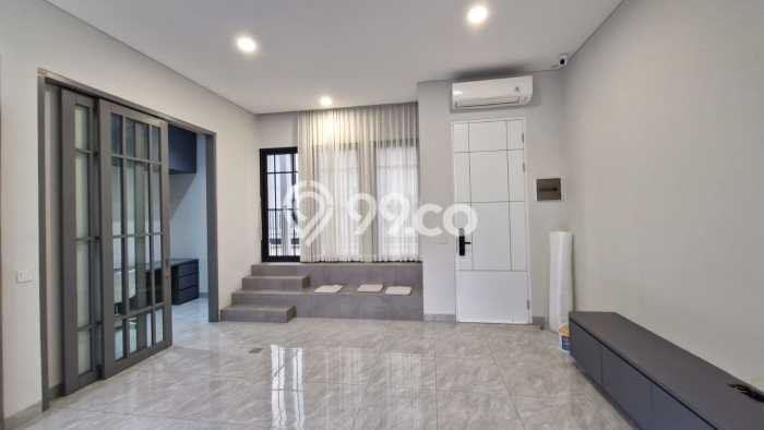 Lokasi terbaik! Rumah siap huni dikontrakkan di BSD LB 165m2 Lokasi terbaik! Rumah siap huni dikontrakkan di BSD LB 165m2