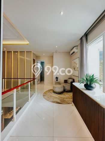 Dijual Rumah Mewah Elegan Dengan View Eksklusif di Gading Serpong, Tangerang Dijual Rumah Mewah Elegan Dengan View Eksklusif di Gading Serpong, Tangerang