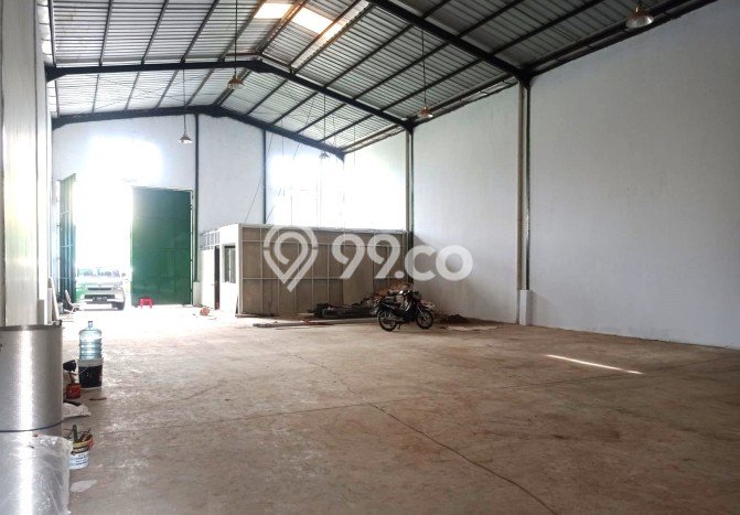 Unit Gudang Disewakan di BSD di Area Ramai & Strategis Unit Gudang Disewakan di BSD di Area Ramai & Strategis
