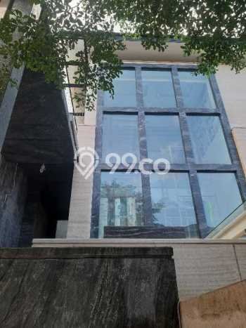 Rumah Elit Modern Siap Huni di BSD Tangerang Rumah Elit Modern Siap Huni di BSD Tangerang
