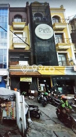 Unit Ruko Dijual di Jakarta Barat LT 100m2 & LB 375m2 Unit Ruko Dijual di Jakarta Barat LT 100m2 & LB 375m2