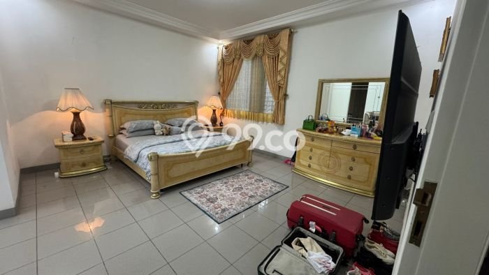 Hunian Elit LB 375m2 Siap Huni Desain Elegan di Dago, Bandung Hunian Elit LB 375m2 Siap Huni Desain Elegan di Dago, Bandung