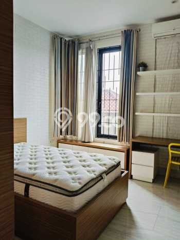 SEGERA MILIKI! Rumah di , Jakarta Selatan, LT 180m2m² LB 280m2m² SEGERA MILIKI! Rumah di , Jakarta Selatan, LT 180m2m² LB 280m2m²