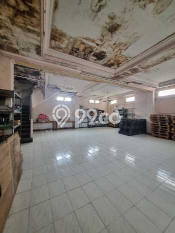 Unit Ruko Dijual di Surabaya LT 341m2 & LB 769m2 Unit Ruko Dijual di Surabaya LT 341m2 & LB 769m2