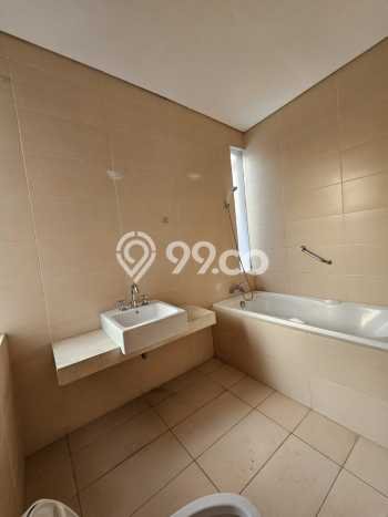 Rumah Disewakan Surabaya LT 180m2 LB 218m2 Kawasan Lidah Kulon Rumah Disewakan Surabaya LT 180m2 LB 218m2 Kawasan Lidah Kulon