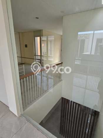 Rumah Disewakan Surabaya LT 180m2 LB 218m2 Kawasan Lidah Kulon Rumah Disewakan Surabaya LT 180m2 LB 218m2 Kawasan Lidah Kulon