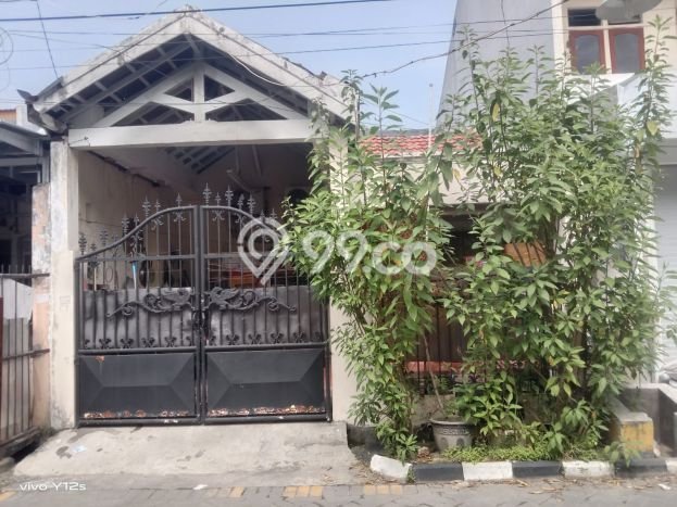 Rumah Luas Asri 2 KT Siap Pakai di Darmo permai Surabaya Rumah Luas Asri 2 KT Siap Pakai di Darmo permai Surabaya