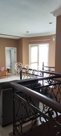 Rumah Luxury Modern Siap Huni di HR Muhammad Surabaya Rumah Luxury Modern Siap Huni di HR Muhammad Surabaya