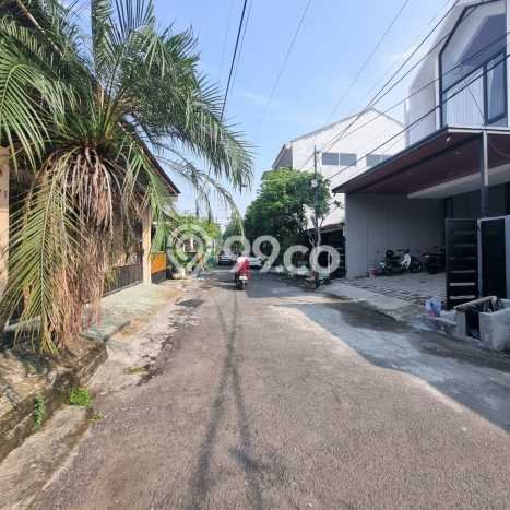 Rumah 4 Kamar Akses Transportasi Umum di Babatan, Surabaya Rumah 4 Kamar Akses Transportasi Umum di Babatan, Surabaya
