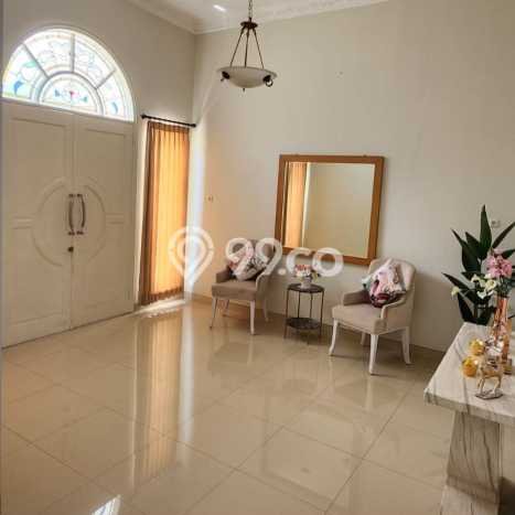 Rumah Luxury Modern Tanpa Renovasi di Pakuwon Indah Surabaya Rumah Luxury Modern Tanpa Renovasi di Pakuwon Indah Surabaya