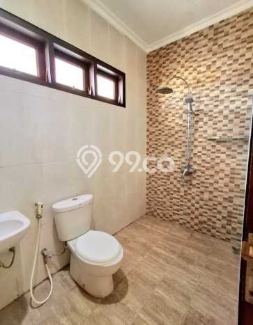 Ready to Use! Premium House LT 200m2 Desain Elegan di Kebraon Ready to Use! Premium House LT 200m2 Desain Elegan di Kebraon