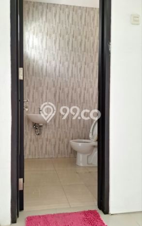 Rumah Strategis Lakarsantri, Surabaya, Luas 99m2m² LB 142m2m² Rumah Strategis Lakarsantri, Surabaya, Luas 99m2m² LB 142m2m²