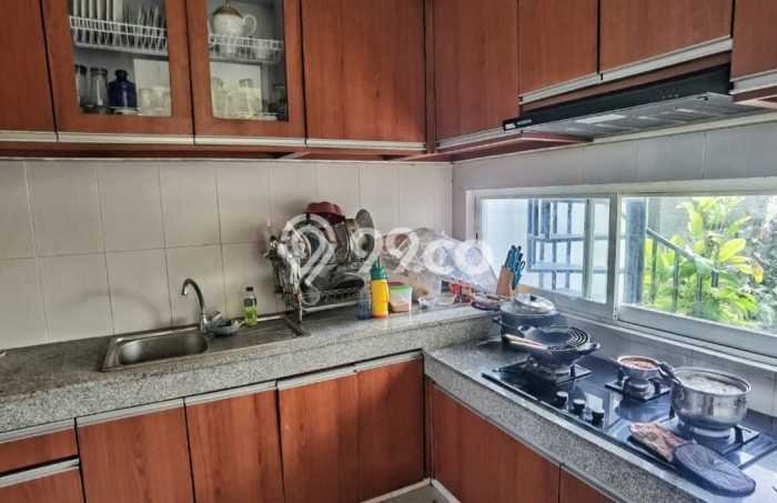 Hot Offer Hunian Mewah Ideal dan Luas di Wiyung, Surabaya Hot Offer Hunian Mewah Ideal dan Luas di Wiyung, Surabaya