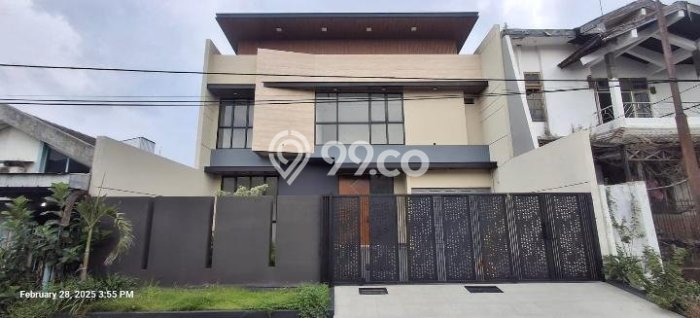 Siap Huni Rumah Mewah 5 Kamar di Semampir Dekat ke Mana Pun Siap Huni Rumah Mewah 5 Kamar di Semampir Dekat ke Mana Pun