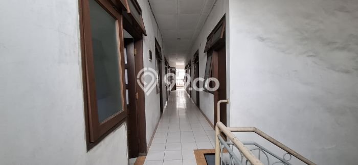 Rumah Elit Modern Siap Huni di Kutisari Surabaya Rumah Elit Modern Siap Huni di Kutisari Surabaya