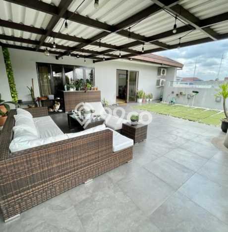 Hunian Mewah LB 500m2 Siap Pakai Desain Elegan di Garuda, Bandung Hunian Mewah LB 500m2 Siap Pakai Desain Elegan di Garuda, Bandung