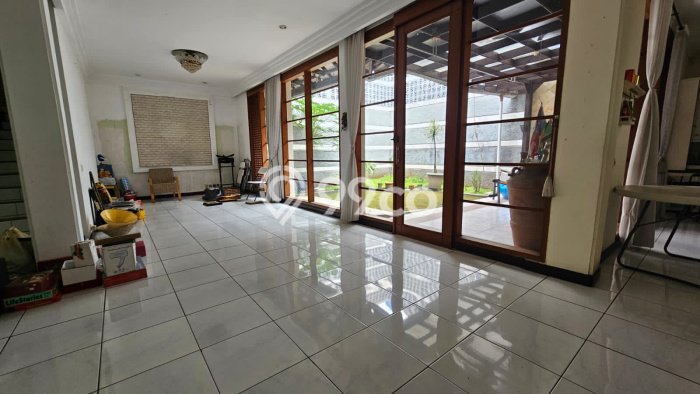 PROPERTI PILIHAN! Rumah area Pasteur, Luas 320m² Bangunan 473m² PROPERTI PILIHAN! Rumah area Pasteur, Luas 320m² Bangunan 473m²
