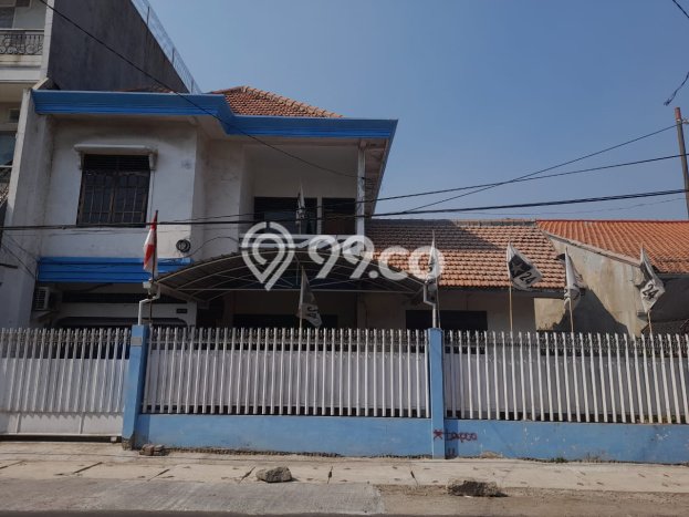 Dijual Rumah Mewah Elegan Dengan View Cantik di Dukuh Kupang, Surabaya Dijual Rumah Mewah Elegan Dengan View Cantik di Dukuh Kupang, Surabaya
