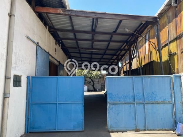 Gudang Dijual di Surabaya LT 2800m2 & LB 1477m2 Lokasi Terbaik! Gudang Dijual di Surabaya LT 2800m2 & LB 1477m2 Lokasi Terbaik!