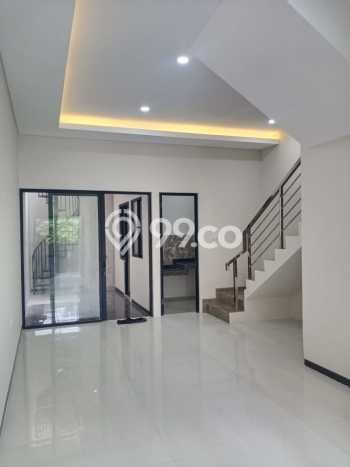 Jual Rumah Strategis Bagus Punya 4 KT di Mulyorejo Surabaya SHM Jual Rumah Strategis Bagus Punya 4 KT di Mulyorejo Surabaya SHM