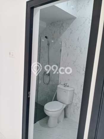 Dijual Rumah 4 Kamar Lokasi Strategis Nyaman dan Strategis di Tenggilis Mejoyo Dijual Rumah 4 Kamar Lokasi Strategis Nyaman dan Strategis di Tenggilis Mejoyo