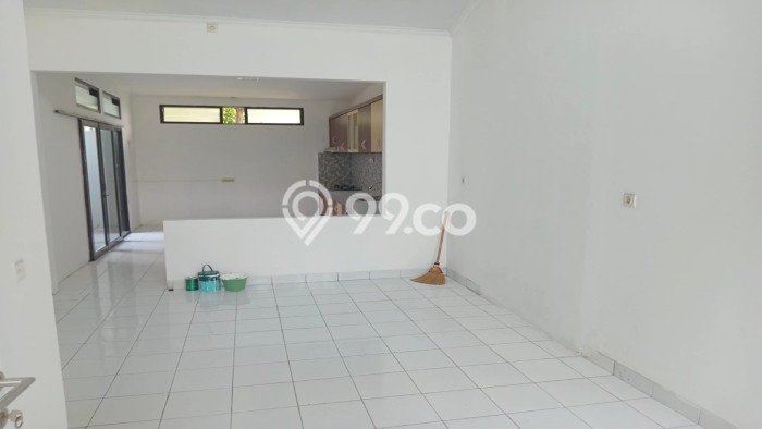 Disewakan! Rumah 2 Kamar Tidur &
1 Kamar Mandi di BSD City, Tangerang Disewakan! Rumah 2 Kamar Tidur &
1 Kamar Mandi di BSD City, Tangerang