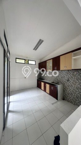 Disewakan! Rumah 2 Kamar Tidur &
1 Kamar Mandi di BSD City, Tangerang Disewakan! Rumah 2 Kamar Tidur &
1 Kamar Mandi di BSD City, Tangerang