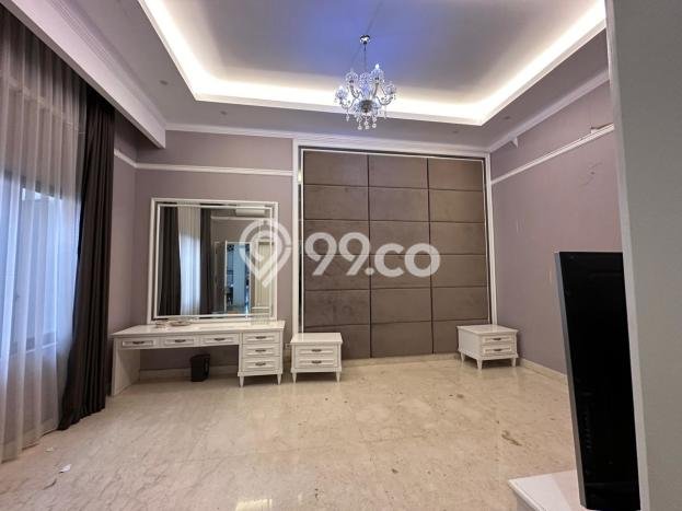 BEST PRICE! Rumah Premium di Gading Serpong, LT 300m² LB 500m² BEST PRICE! Rumah Premium di Gading Serpong, LT 300m² LB 500m²