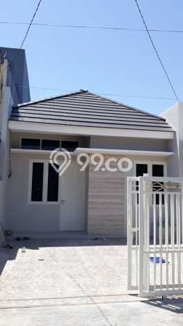 Rumah Luas Asri 3 KT Siap Huni di Gununganyar Surabaya Rumah Luas Asri 3 KT Siap Huni di Gununganyar Surabaya