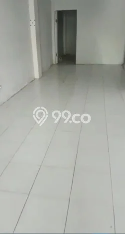 Ruko Disewa di Gayungan, Surabaya, LT 76m2 / LB 267m2 Ruko Disewa di Gayungan, Surabaya, LT 76m2 / LB 267m2
